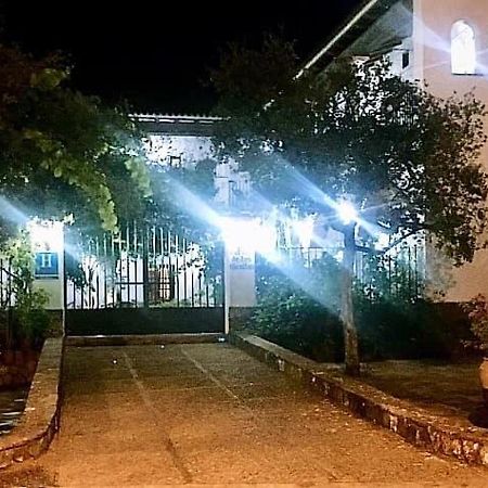 Hotel Cortijo Las Grullas Benalup-Casas Viejas ภายนอก รูปภาพ