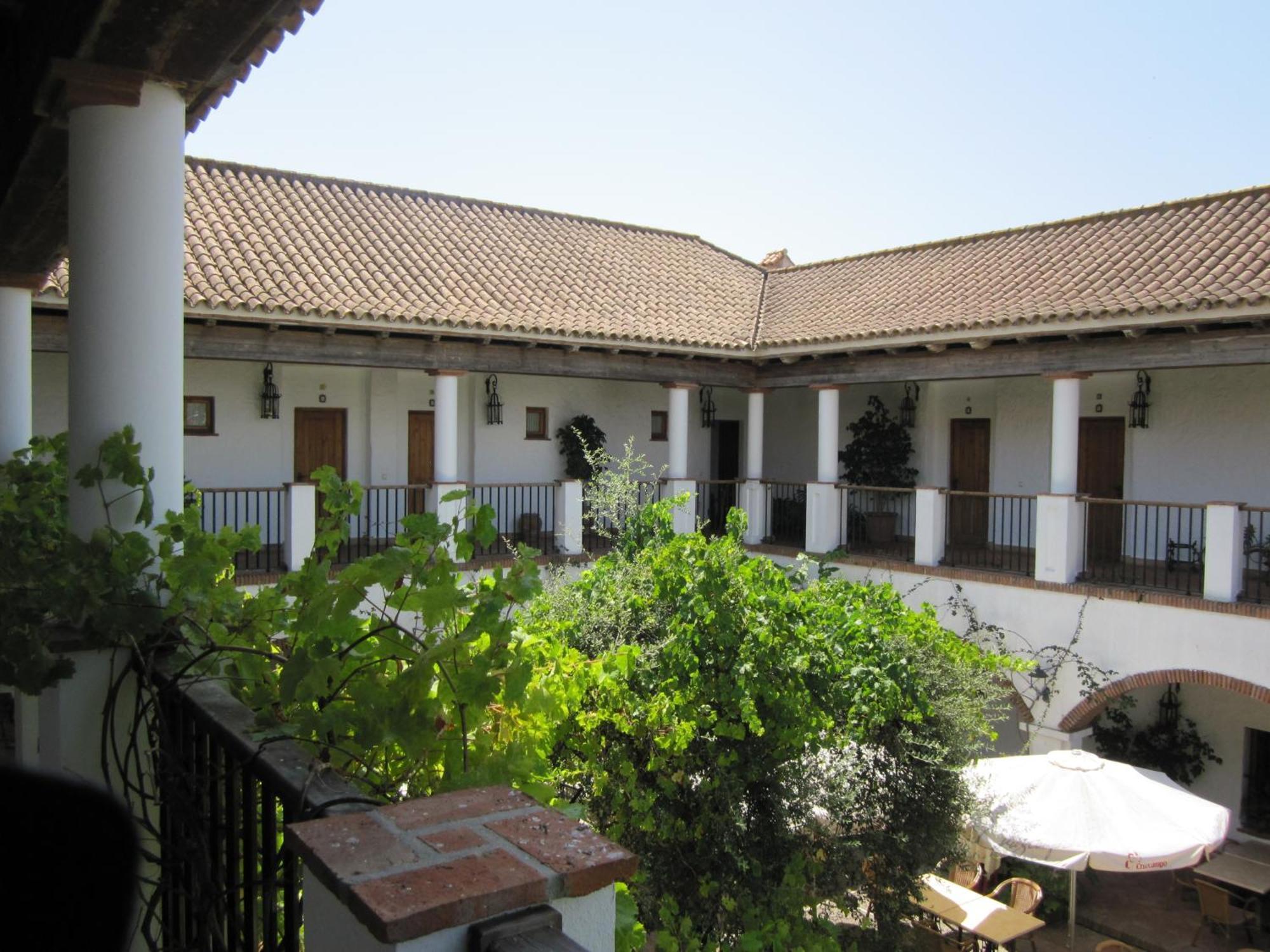 Hotel Cortijo Las Grullas Benalup-Casas Viejas ภายนอก รูปภาพ