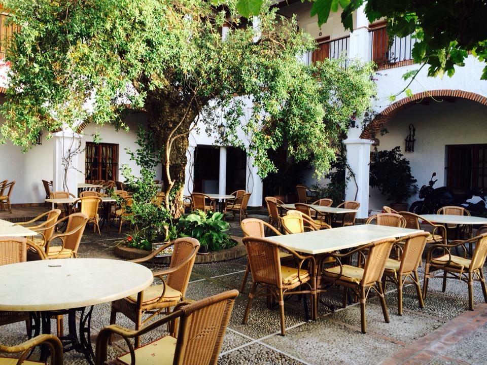 Hotel Cortijo Las Grullas Benalup-Casas Viejas ภายนอก รูปภาพ