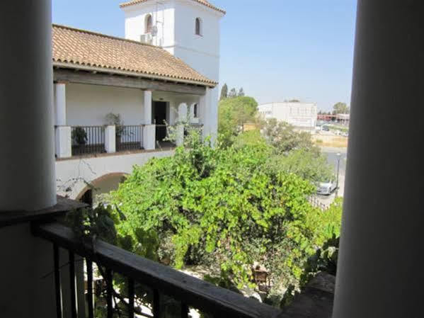 Hotel Cortijo Las Grullas Benalup-Casas Viejas ภายนอก รูปภาพ